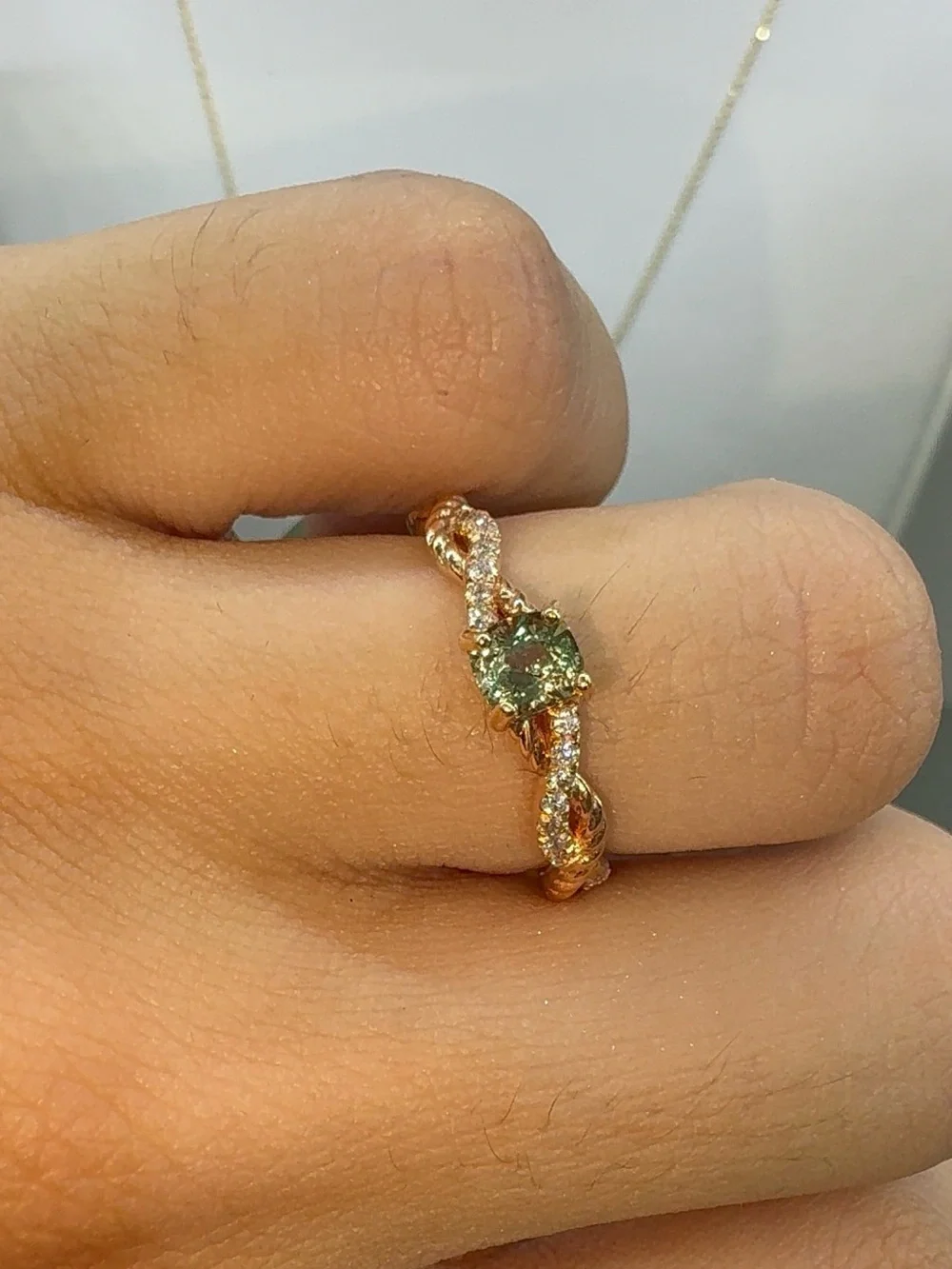 14KT ROSE GOLD DIAMOND AND PERIDOT RING
